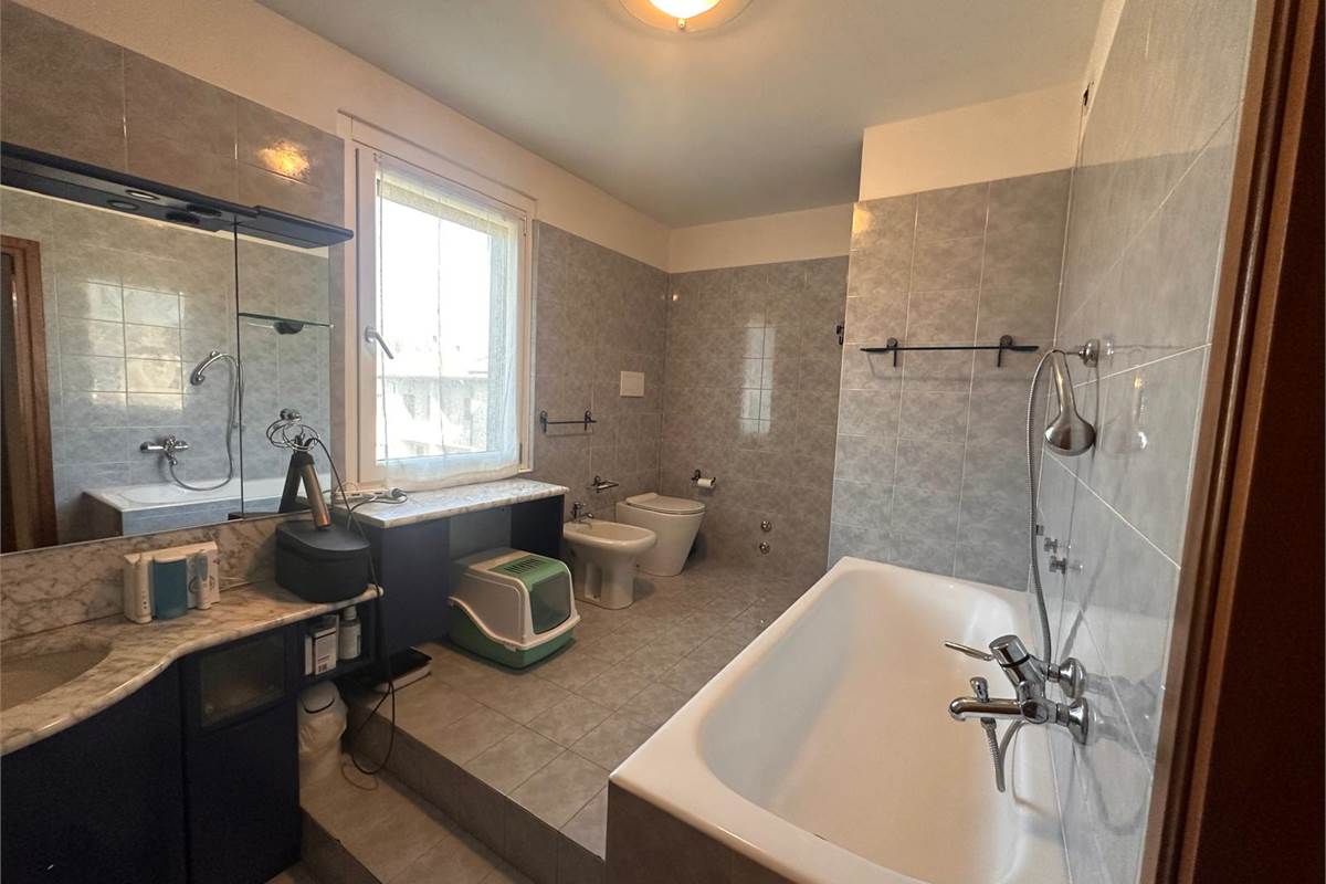 VILLETTA A SCHIERA DI TESTA