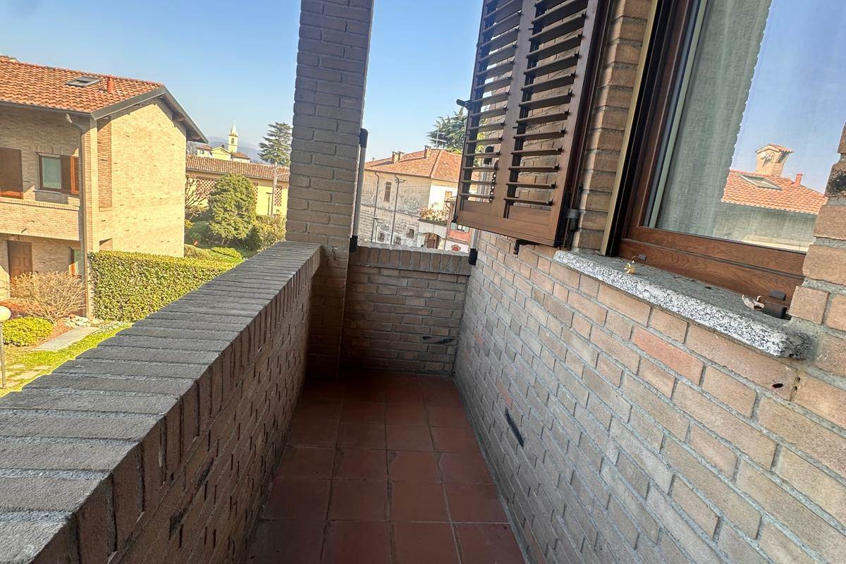 VILLETTA A SCHIERA DI TESTA