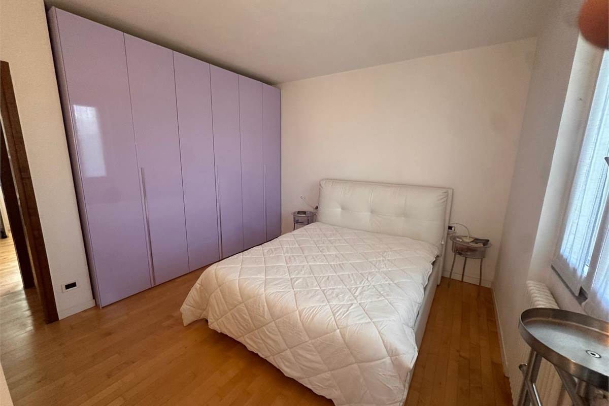 VILLETTA A SCHIERA DI TESTA