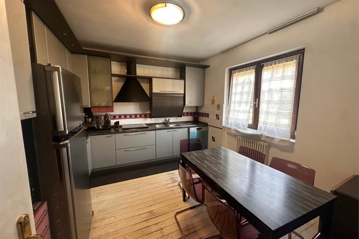 VILLETTA A SCHIERA DI TESTA