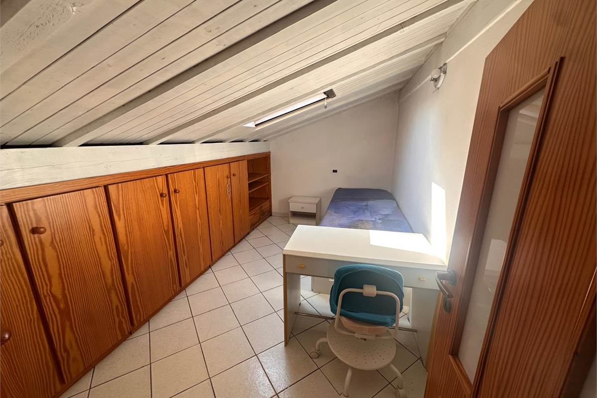 VILLETTA A SCHIERA DI TESTA