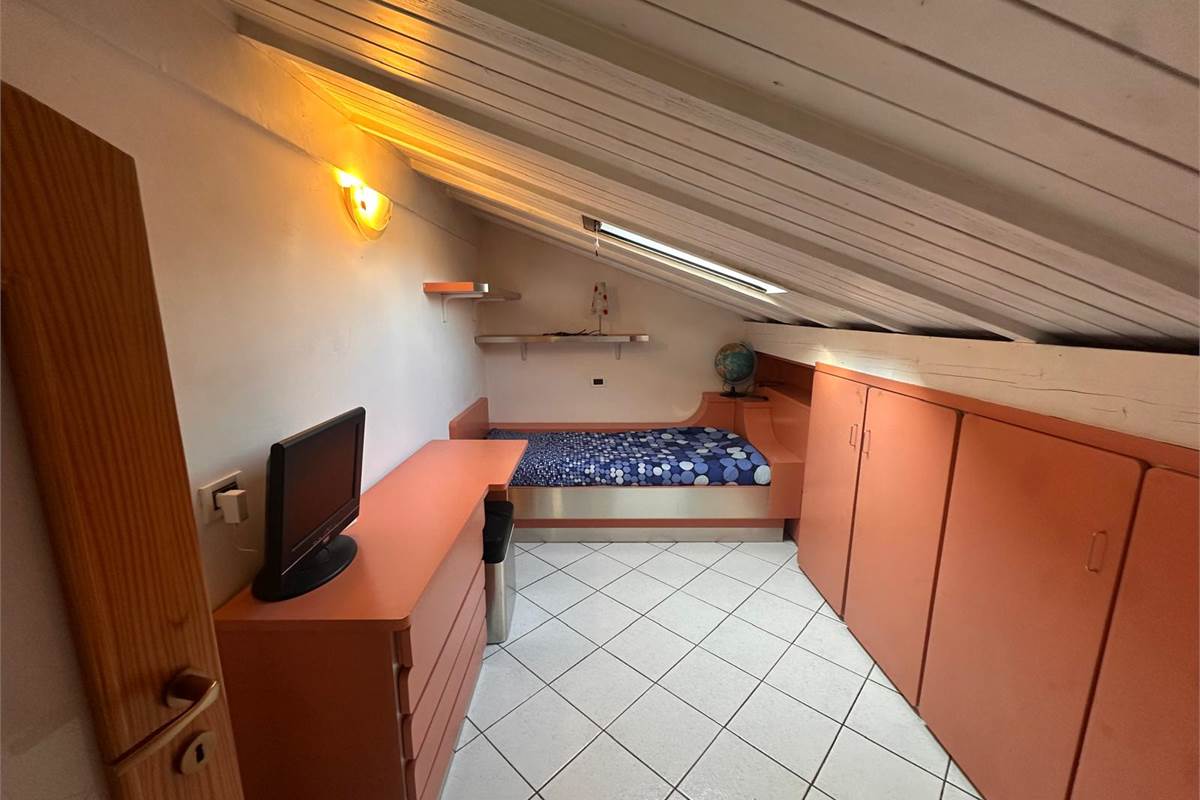 VILLETTA A SCHIERA DI TESTA