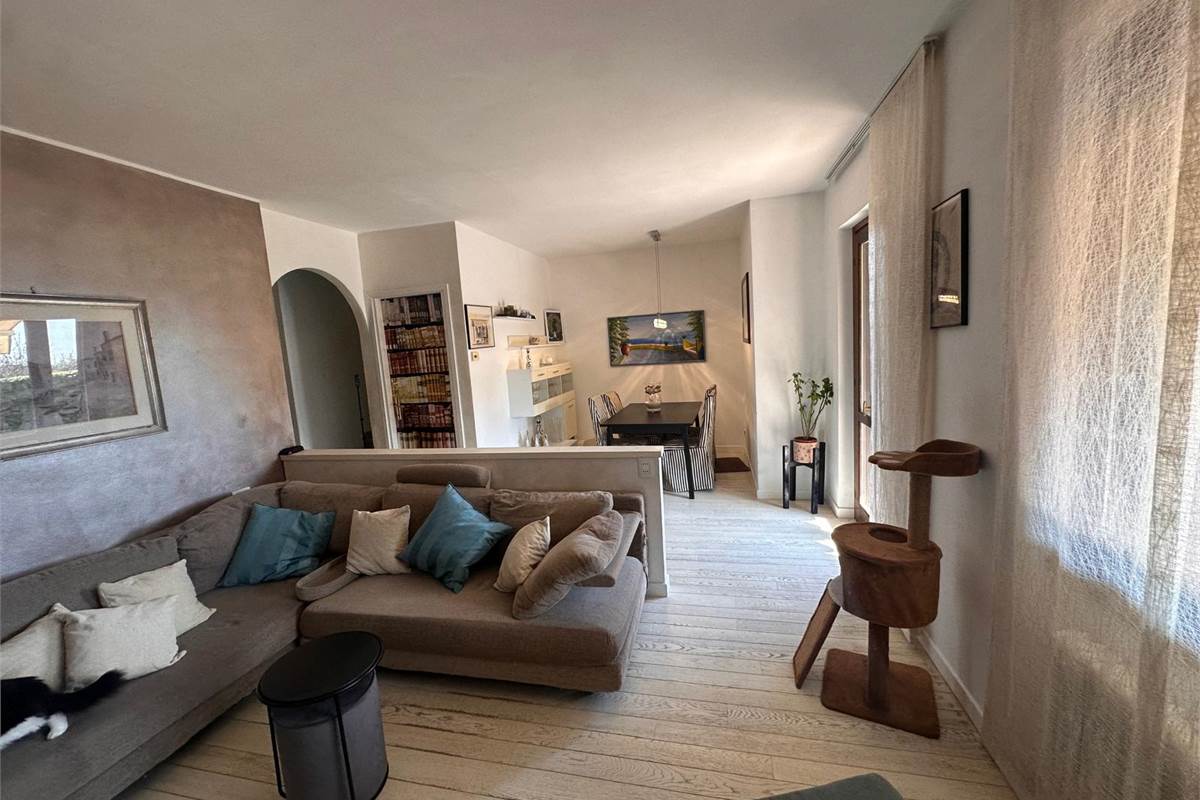 VILLETTA A SCHIERA DI TESTA