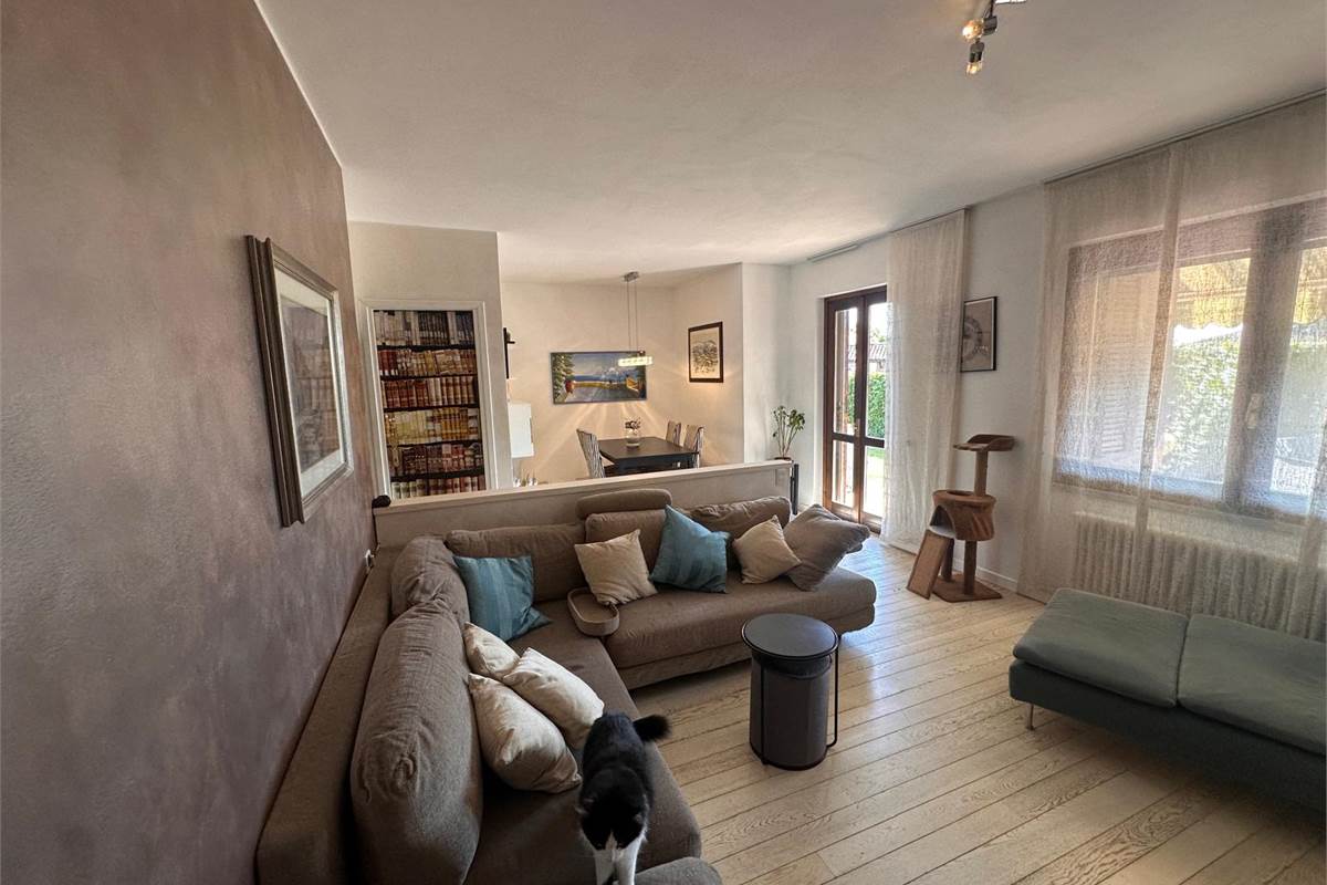 VILLETTA A SCHIERA DI TESTA