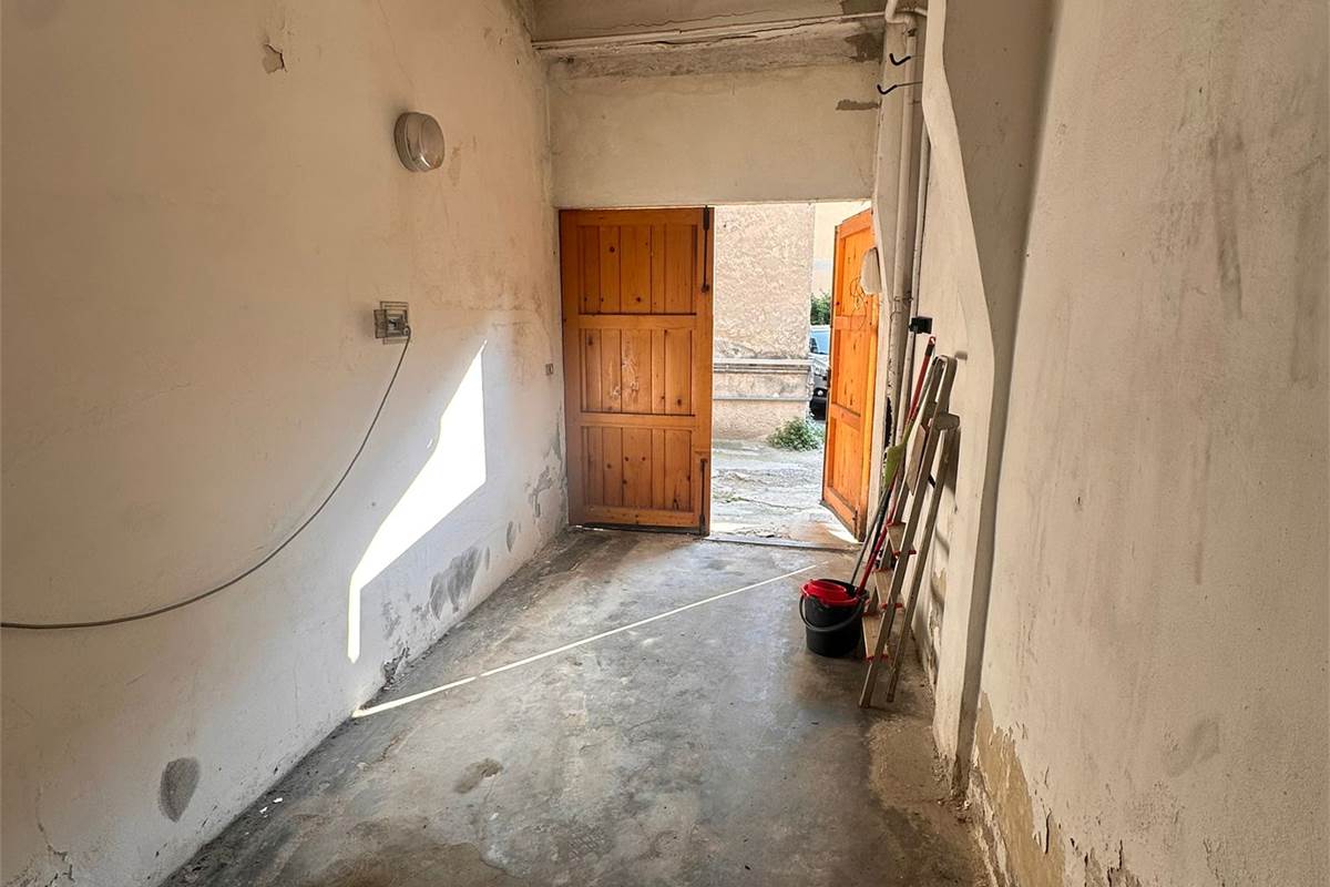 MONTE OLIMPINO BILOCALE AL PIANO TERRA