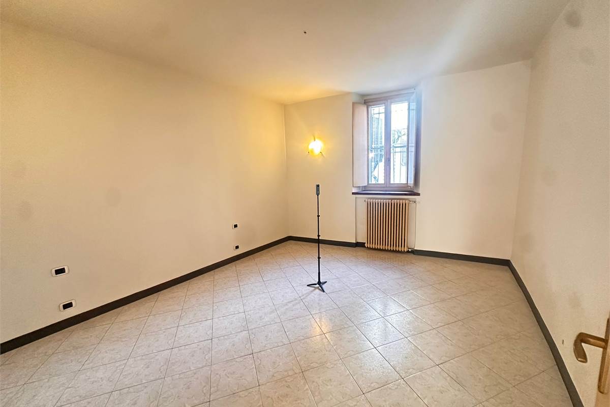 MONTE OLIMPINO BILOCALE AL PIANO TERRA