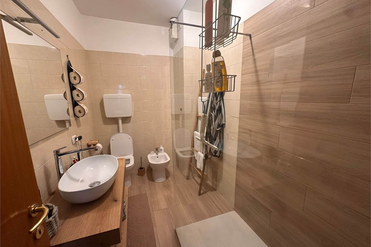 3 locali In Vendita a Erba