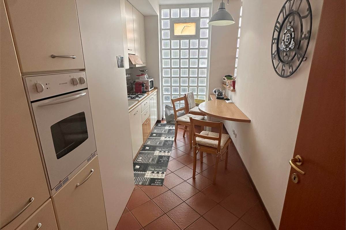 3 locali In Vendita a Erba