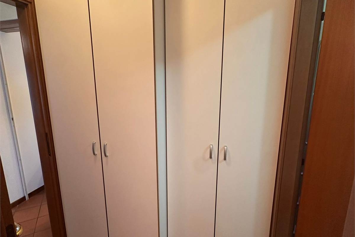 3 locali In Vendita a Erba