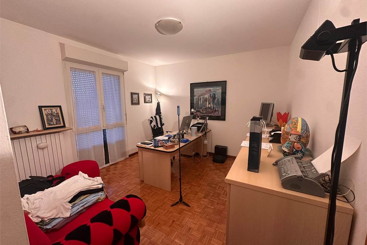 3 locali In Vendita a Erba