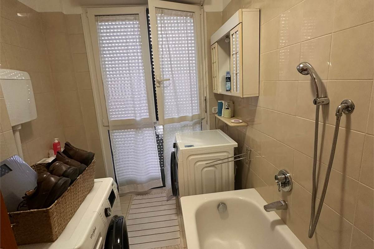 3 locali In Vendita a Erba