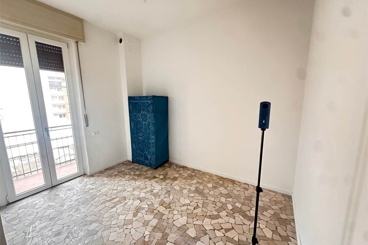 SECONDA CAMERA