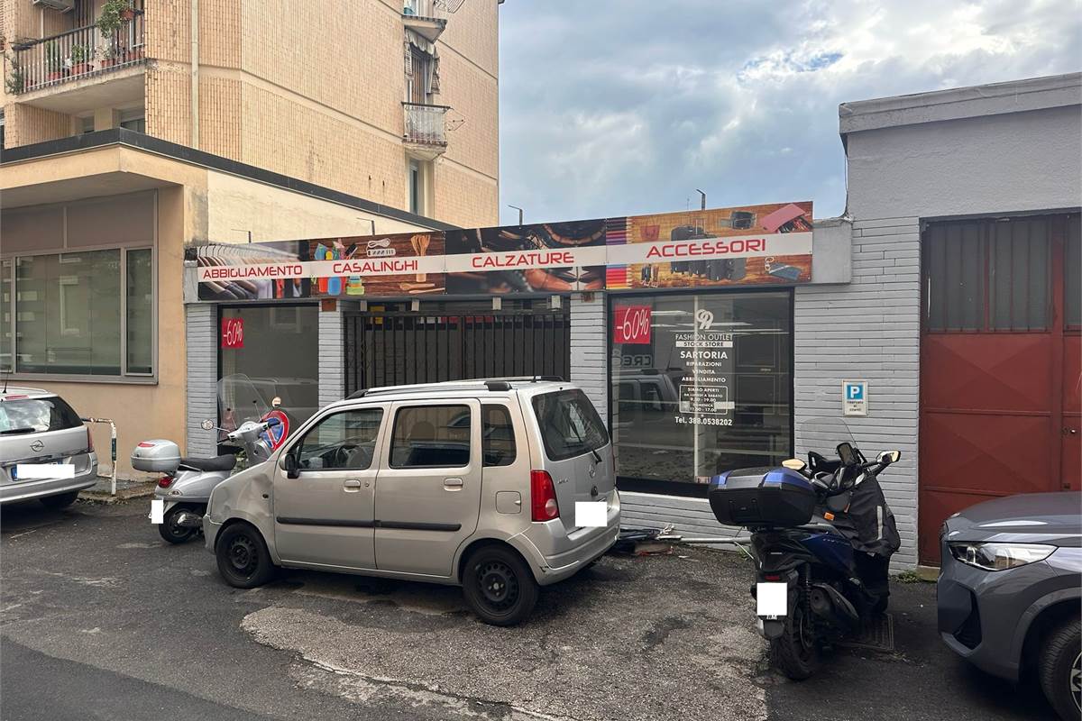 MAGAZZINO VIA DANTE ERBA