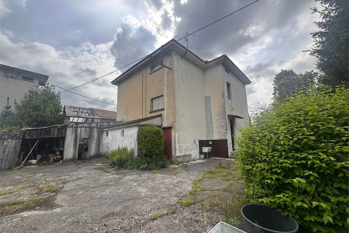 Casa singola In Vendita a Anzano del Parco