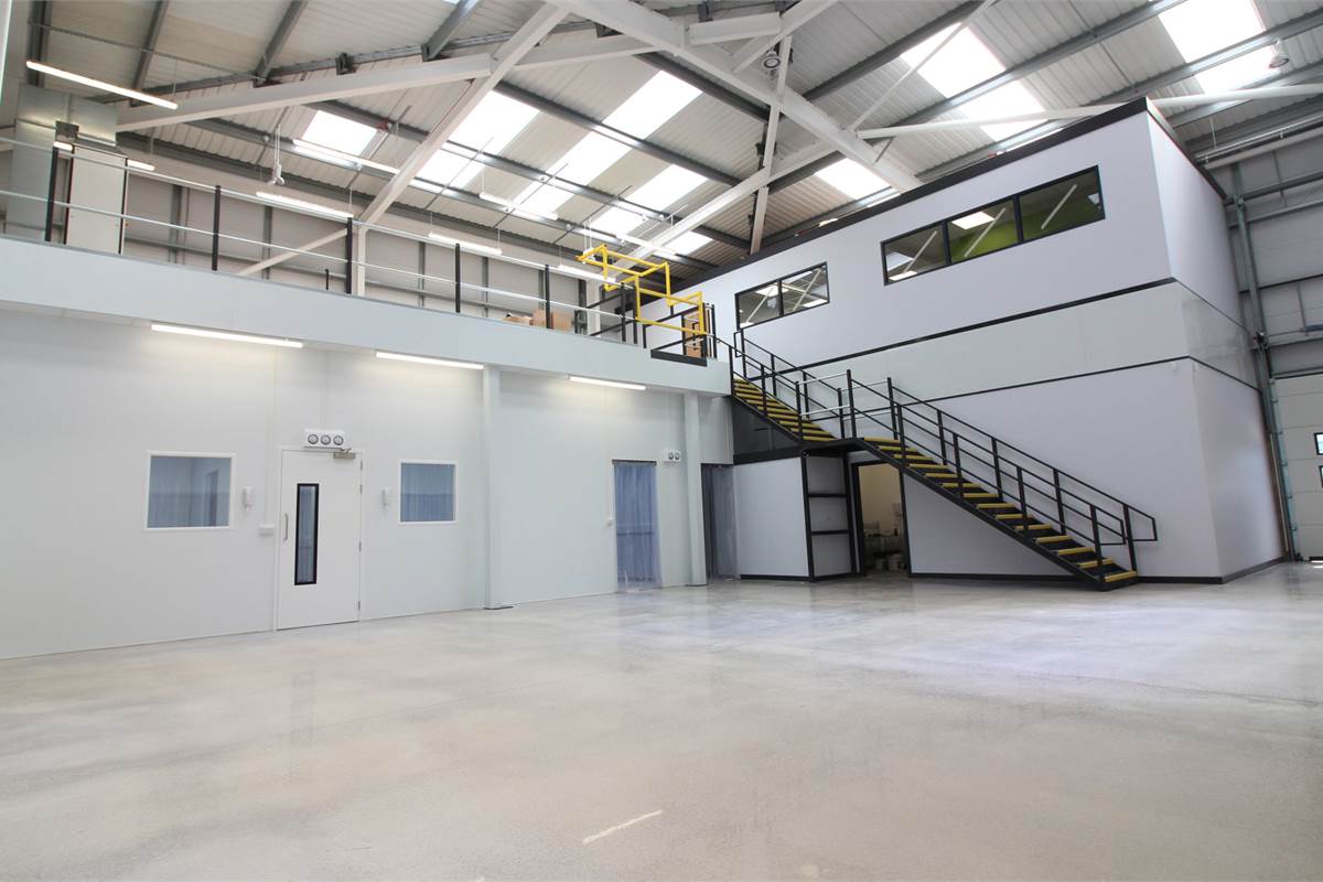 Capannone In Affitto a Senna Comasco