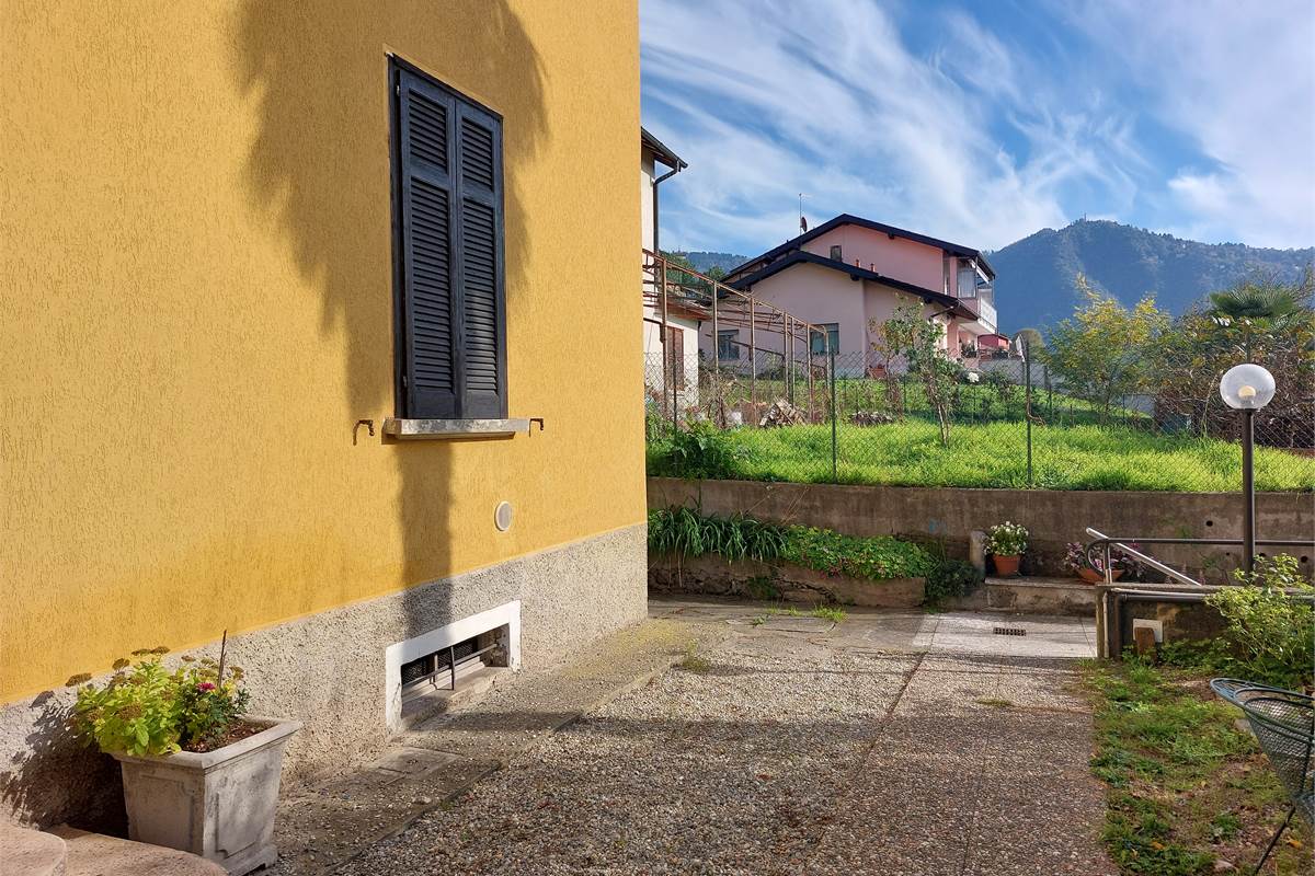 Bilocale con giardino