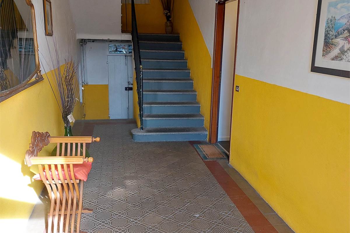 Bilocale con giardino