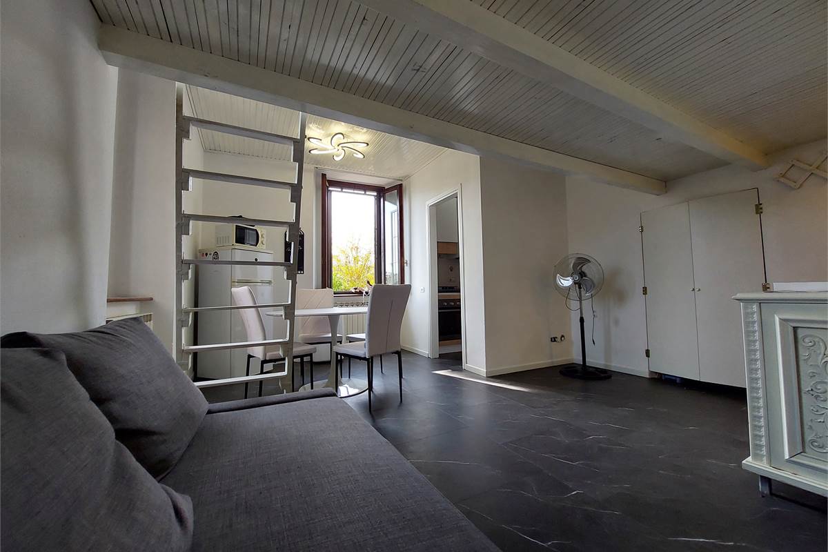 Bilocale con giardino