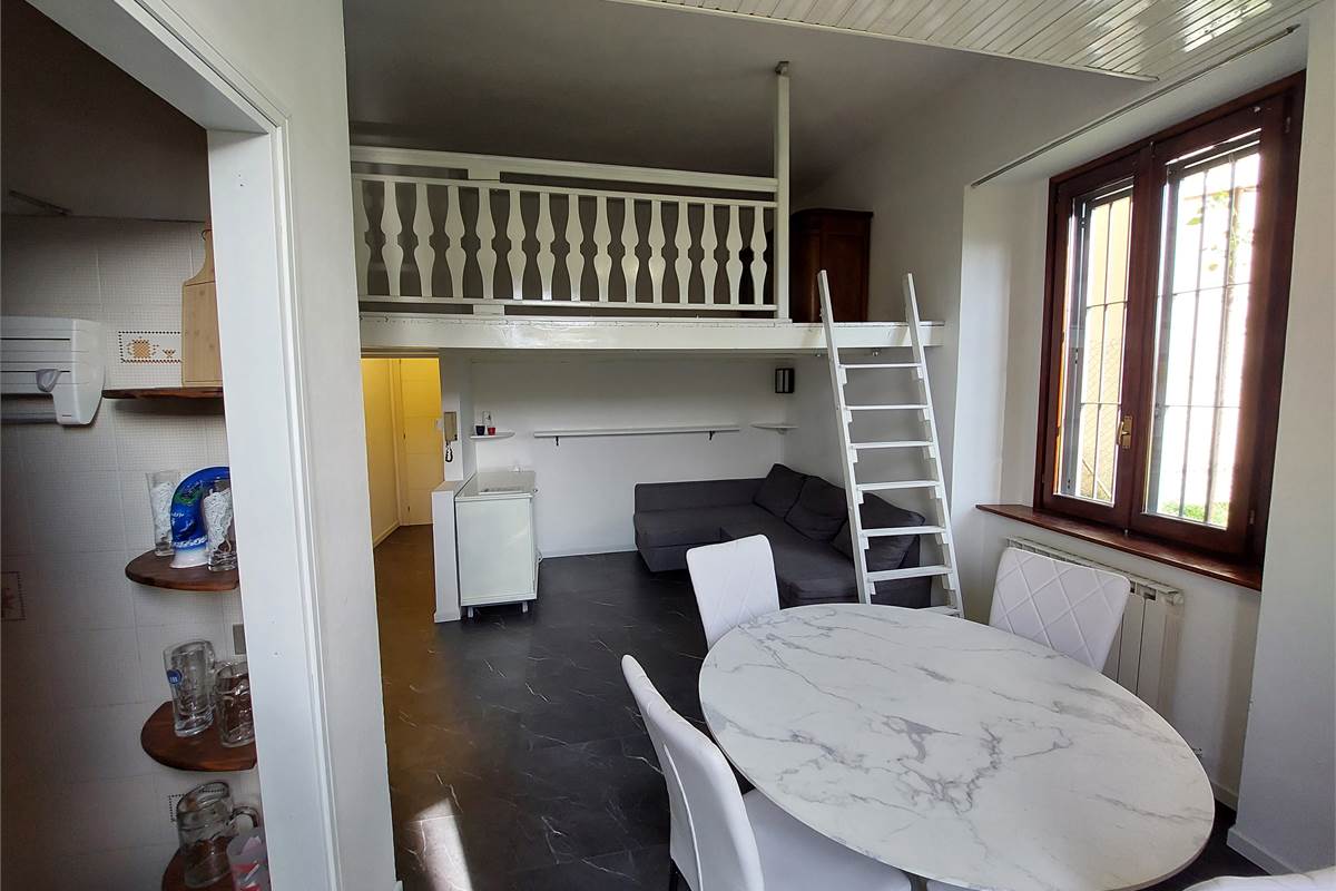 Bilocale con giardino