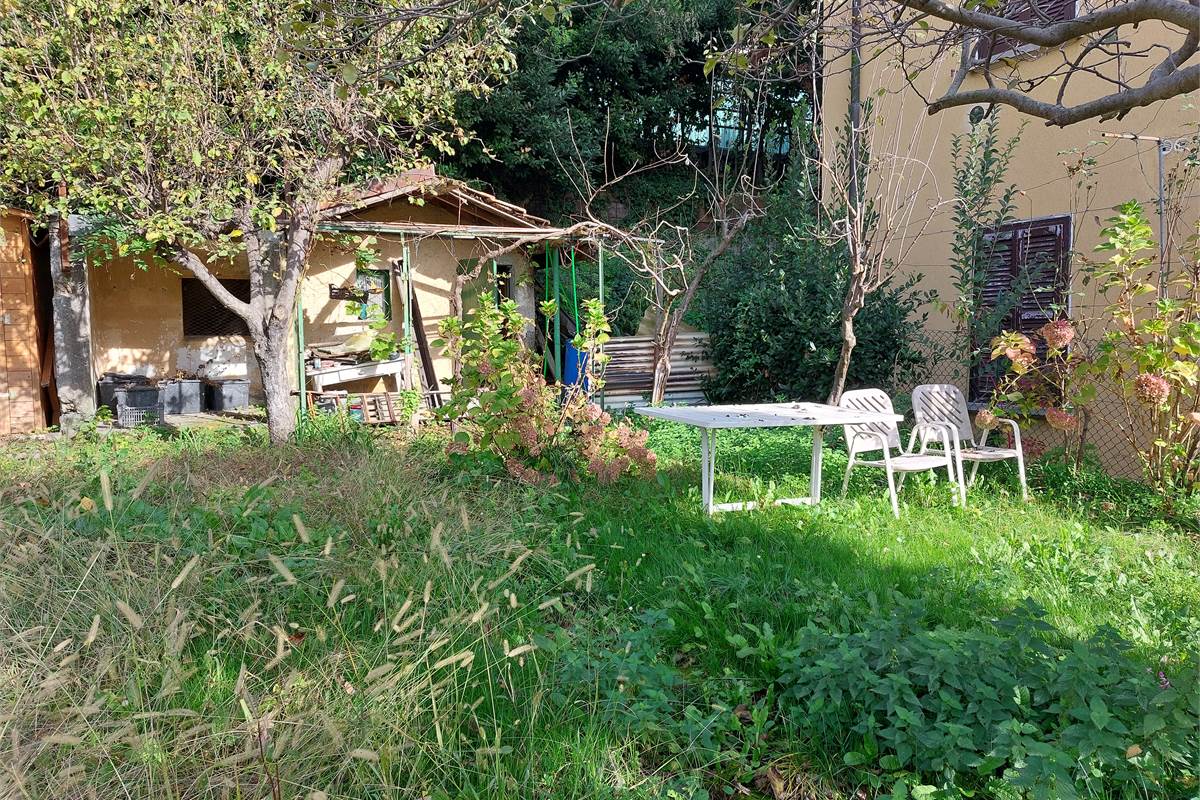 Bilocale con giardino