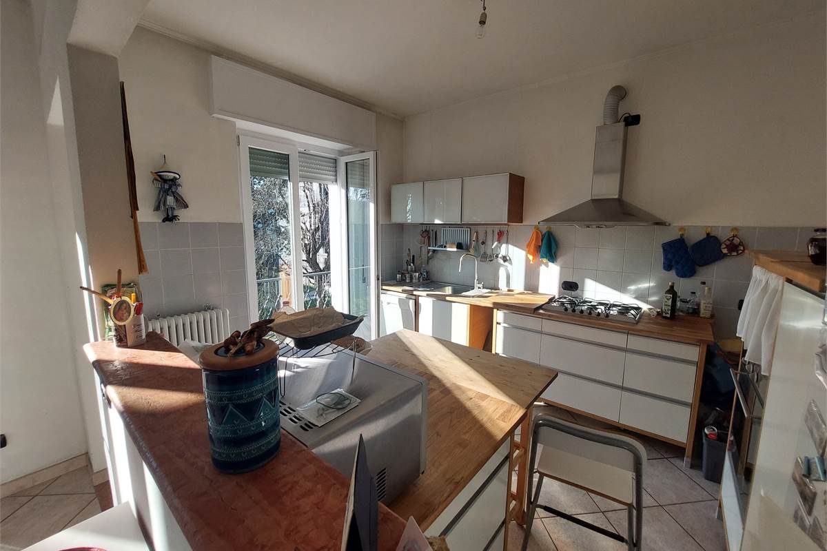 TRILOCALE RISTRUTTURATO LOMAZZO
