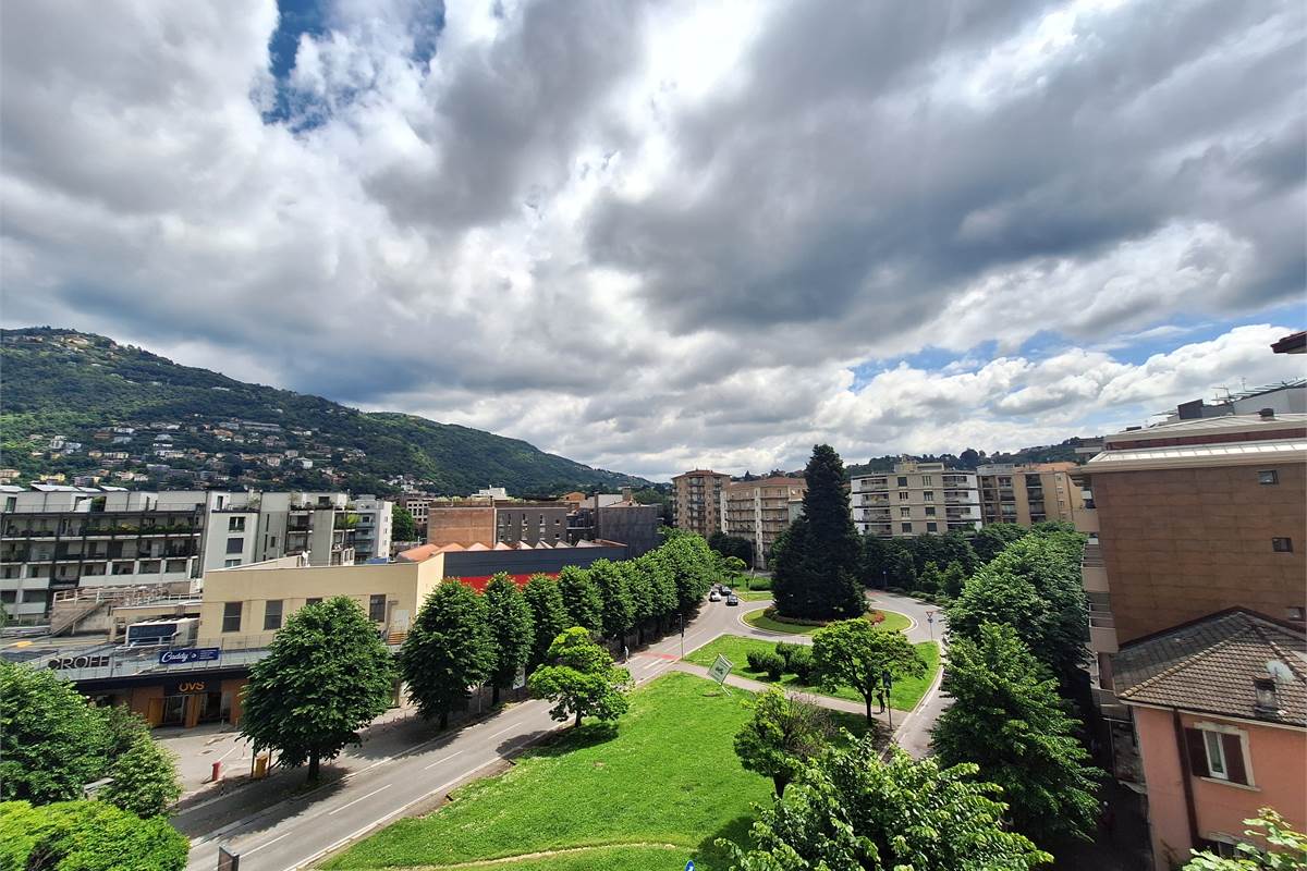 COMO ZONA VIALE GIULIO CESARE