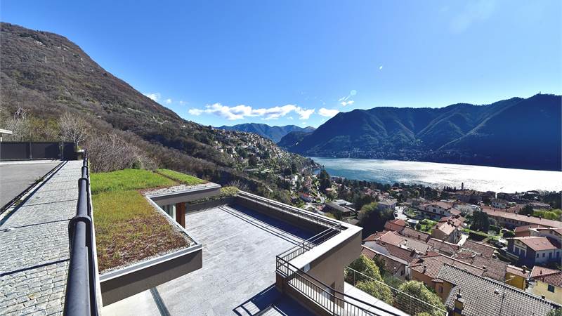 CERNOBBIO VILLE SINGOLE CON PISCINA  E VISTA LAGO