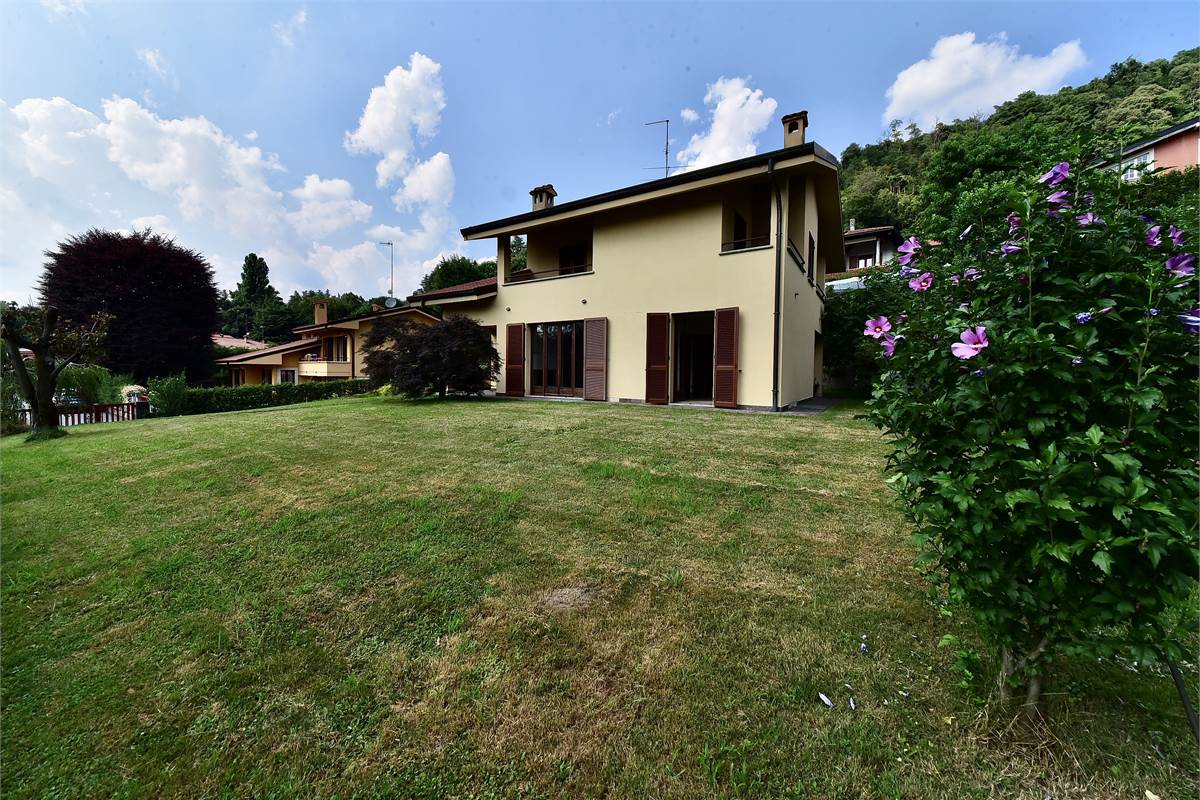 Elegante Villa con vista sul lago di Montorfano