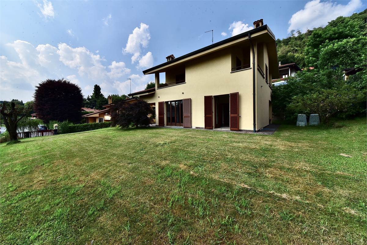 Elegante Villa con vista sul lago di Montorfano