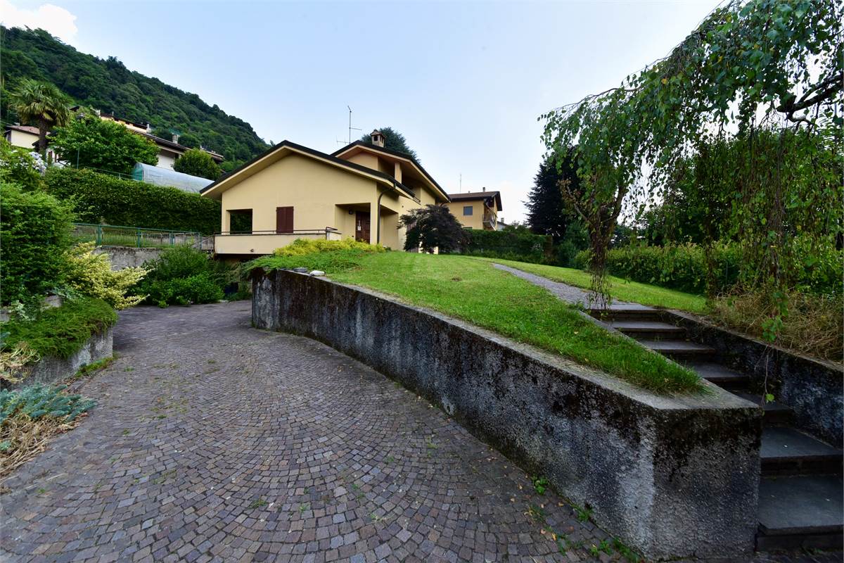 Elegante Villa con vista sul lago di Montorfano