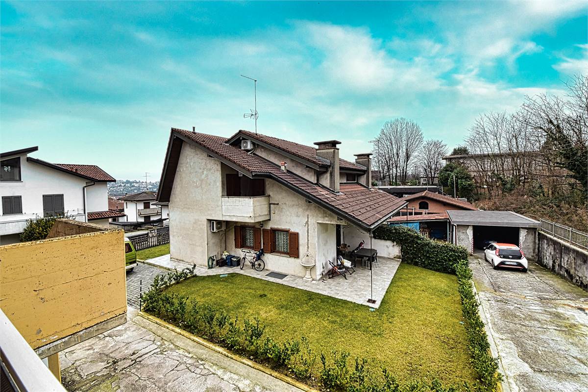 CUCCIAGO APPARTAMENTO CON INGRESSO INDIPENDENTE