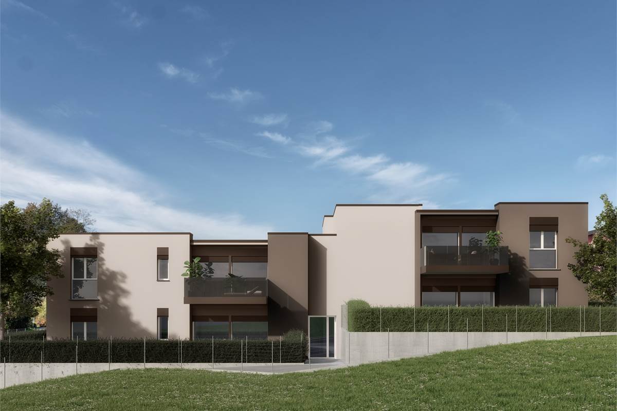 BREGNANO TRILOCALE CON TERRAZZO E GRANDE BOX
