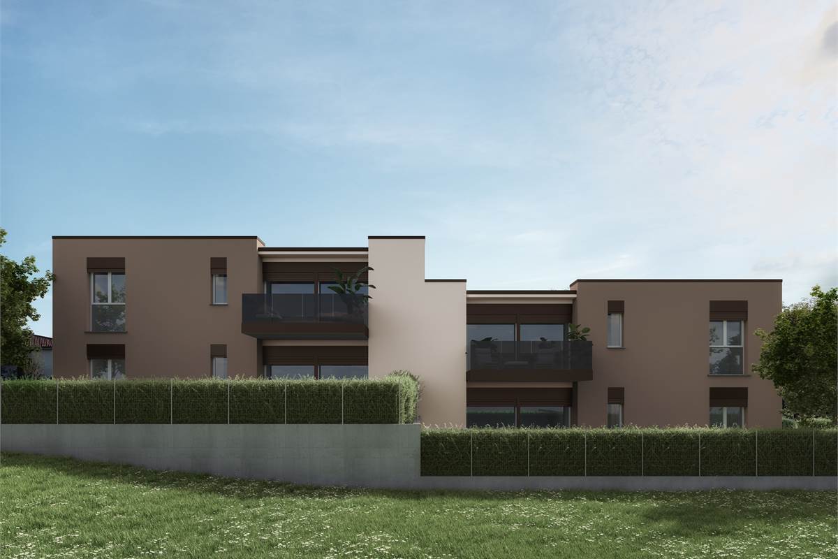 BREGNANO TRILOCALE CON TERRAZZO E GRANDE BOX