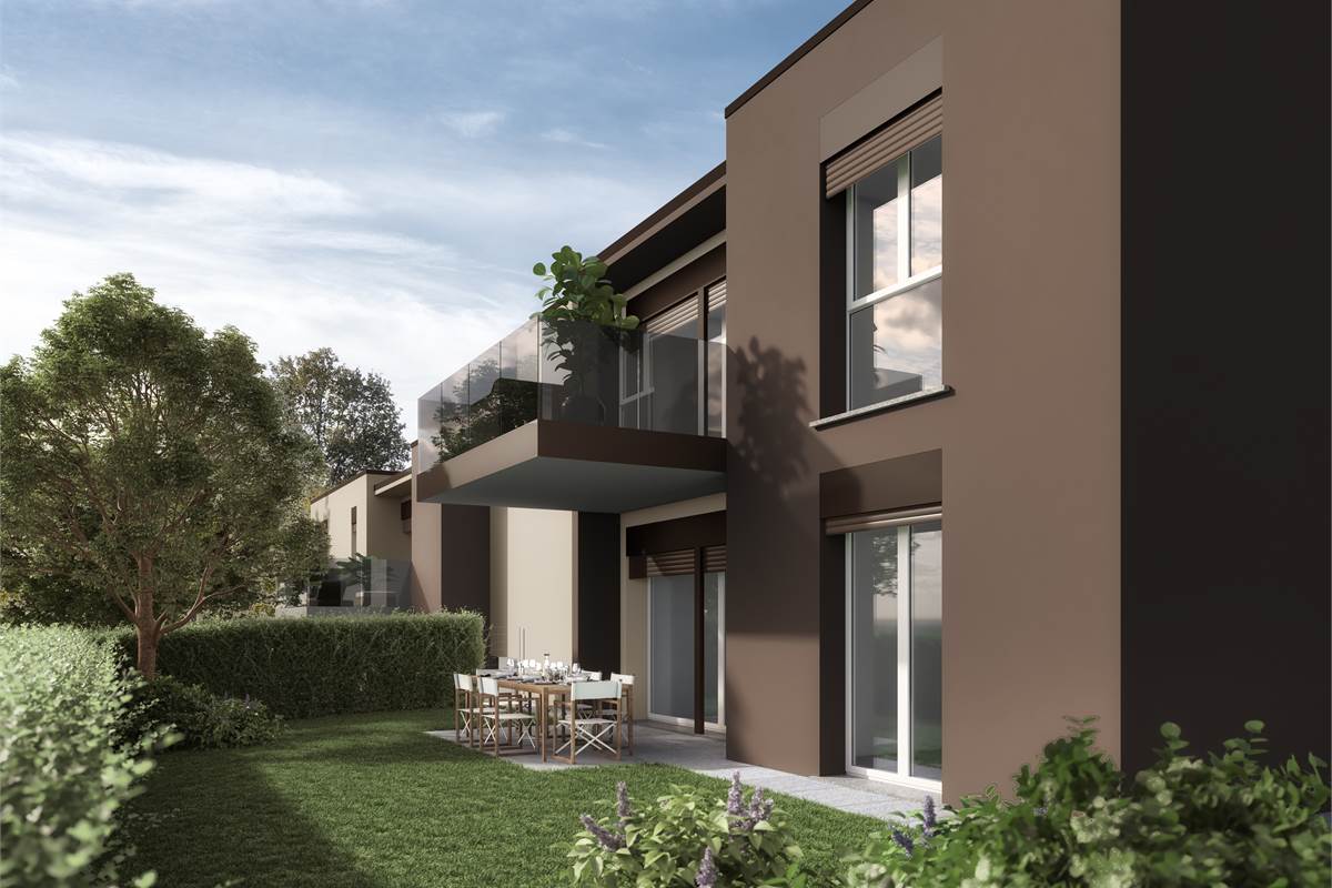 BREGNANO TRILOCALE CON TERRAZZO E GRANDE BOX