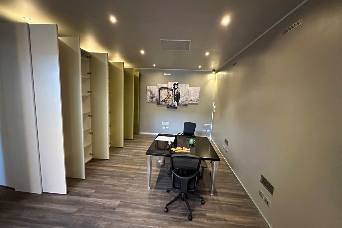 CANTU' CENTRO BELLISSIMO UFFICIO OPEN SPACE