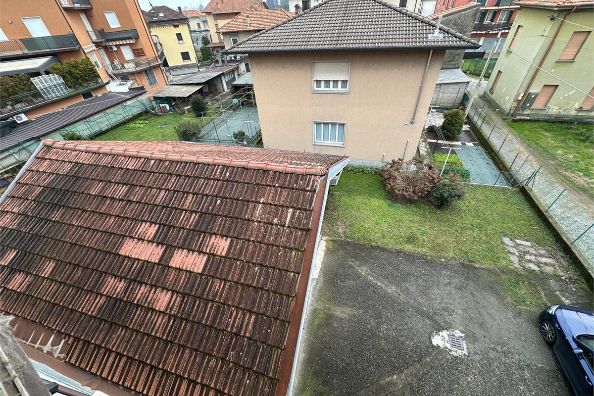 CANTU' CENTRO CASA SINGOLA CON PIU' APPARTAMENTI