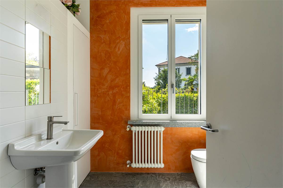 Inverigo appartamento panoramico con giardino