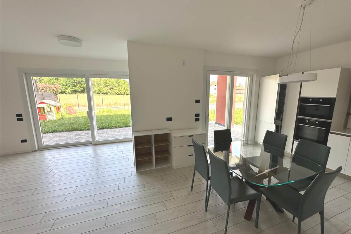 OLTRONA SAN MAMETE VILLA SINGOLA COMPLETAMENTE ARREDATA