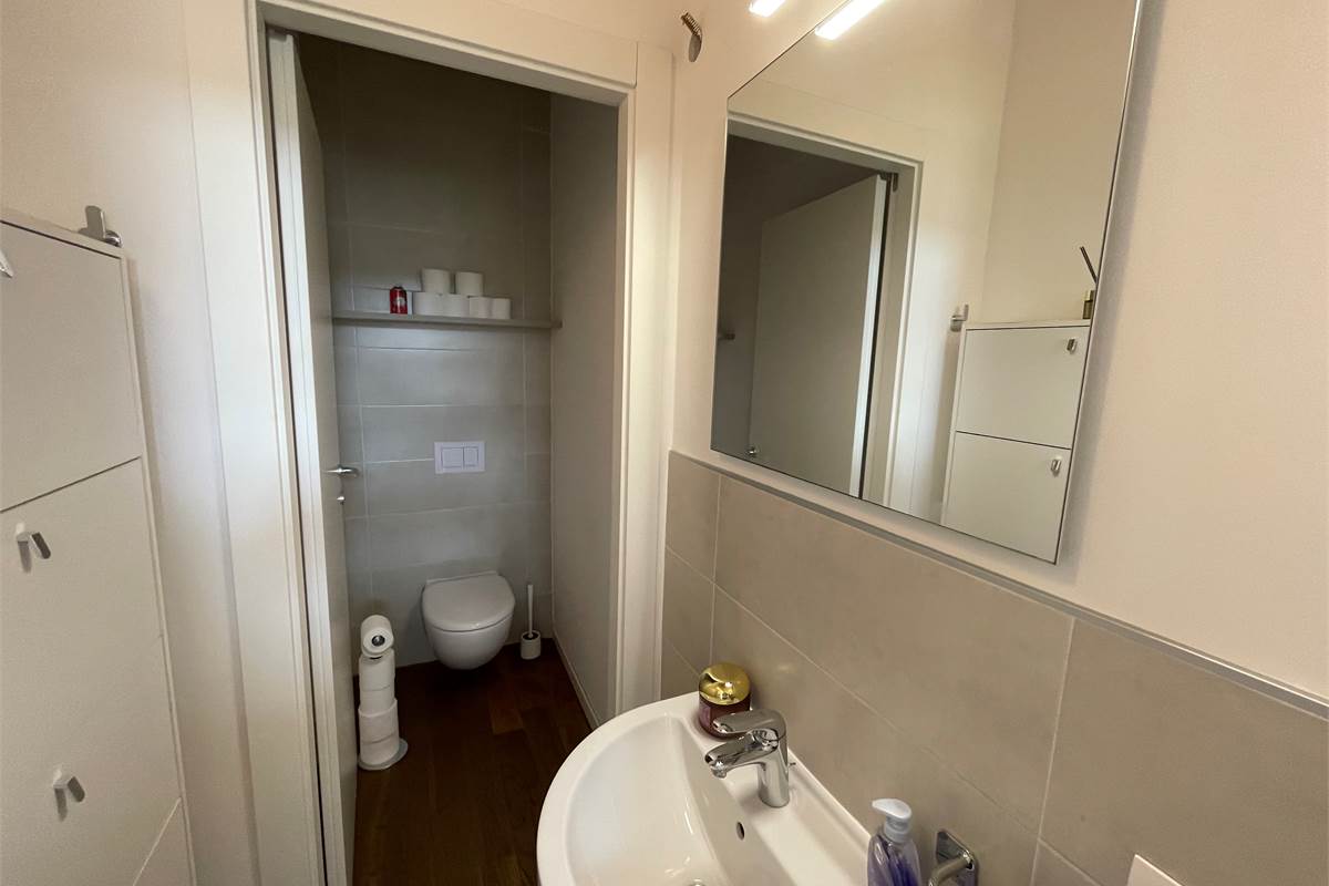 Capiago Intimiano attico in villa storica ristrutturata