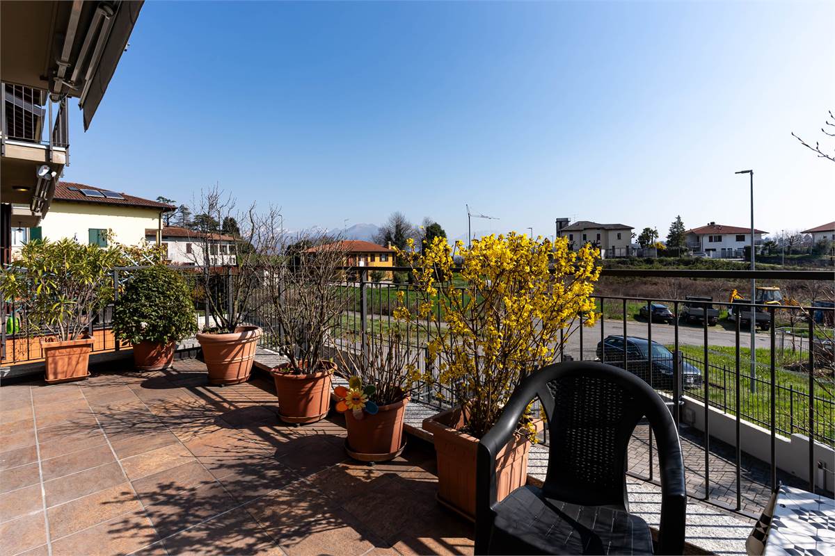ALSERIO ELEGANTE VILLA SINGOLA