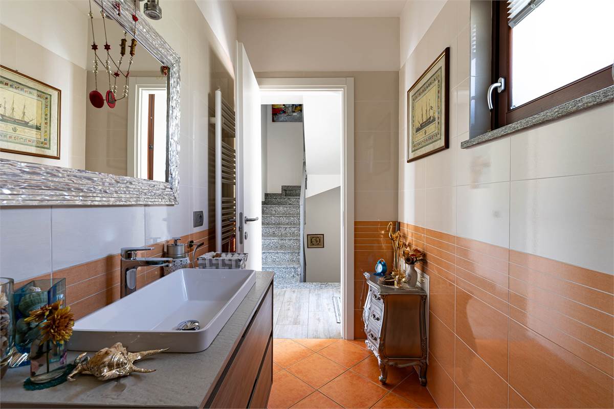 ALSERIO ELEGANTE VILLA SINGOLA