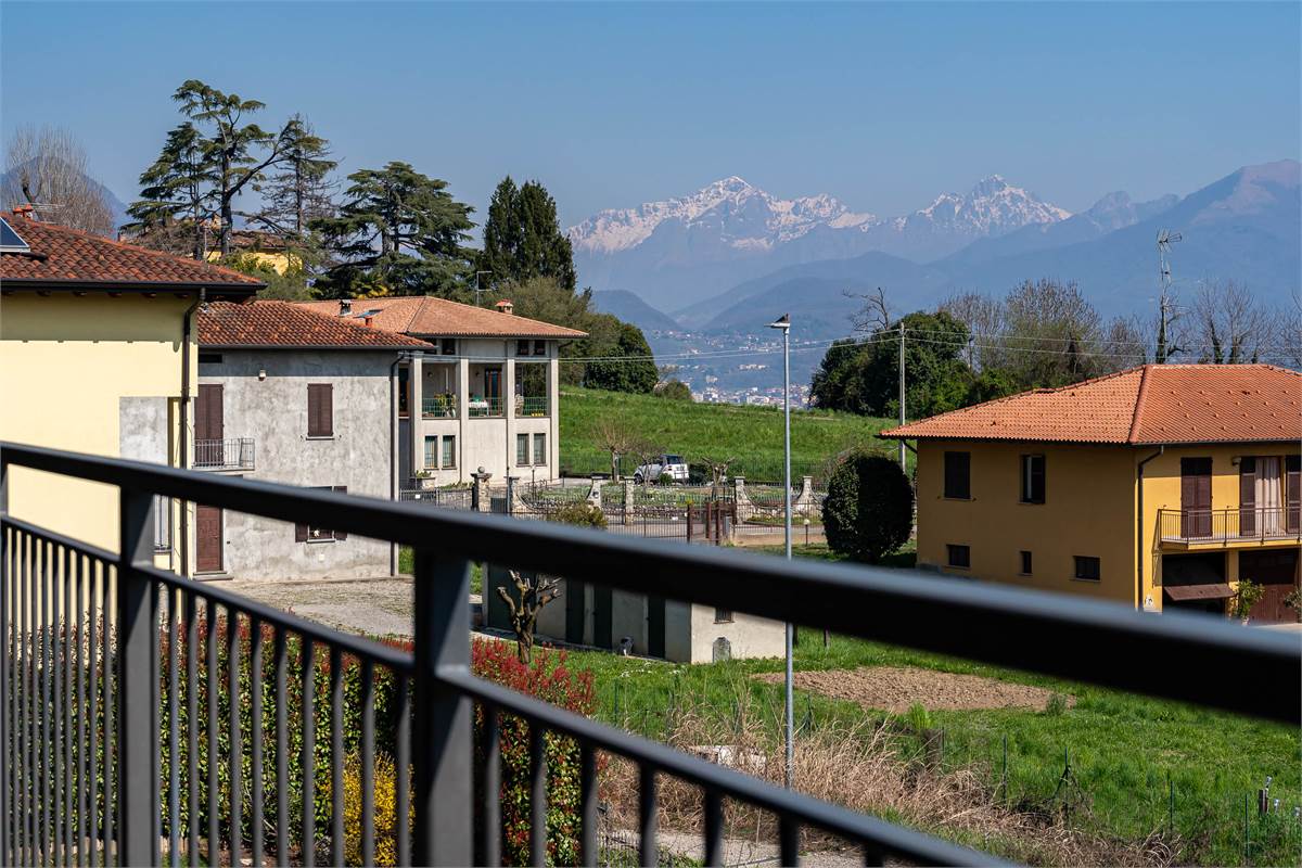 ALSERIO ELEGANTE VILLA SINGOLA