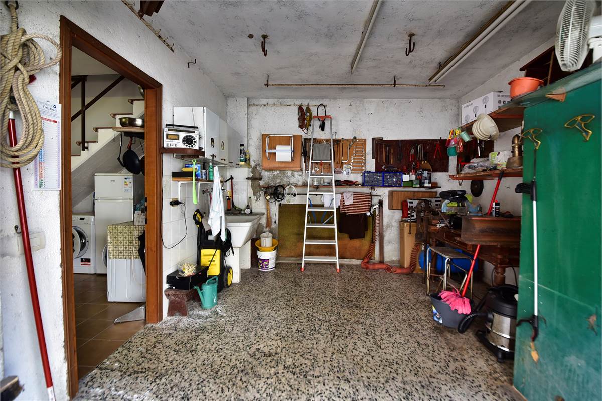 OLTRONA S. MAMETE: BILOCALE SU DUE LIVELLI CON INGRESSO INDIPENDENTEIN CENTRO STORICO