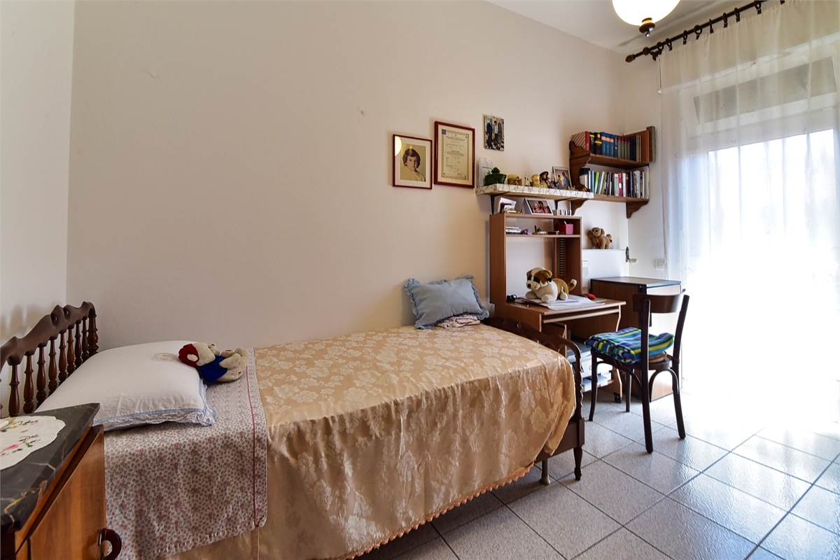 OLTRONA SAN MAMETE TRILOCALE SU DUE LIVELLI INGRESSO INDIPENDENTE