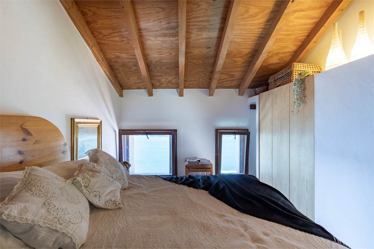 POGNANA LARIO - AFFASCINANTE PORZIONE DI CASA CON VISTA LAGO TERRAZZI E DEPANDANCE