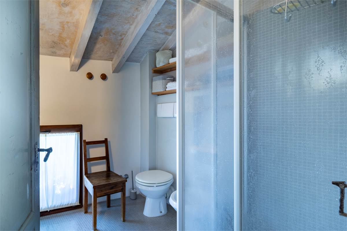 POGNANA LARIO - AFFASCINANTE PORZIONE DI CASA CON VISTA LAGO TERRAZZI E DEPANDANCE