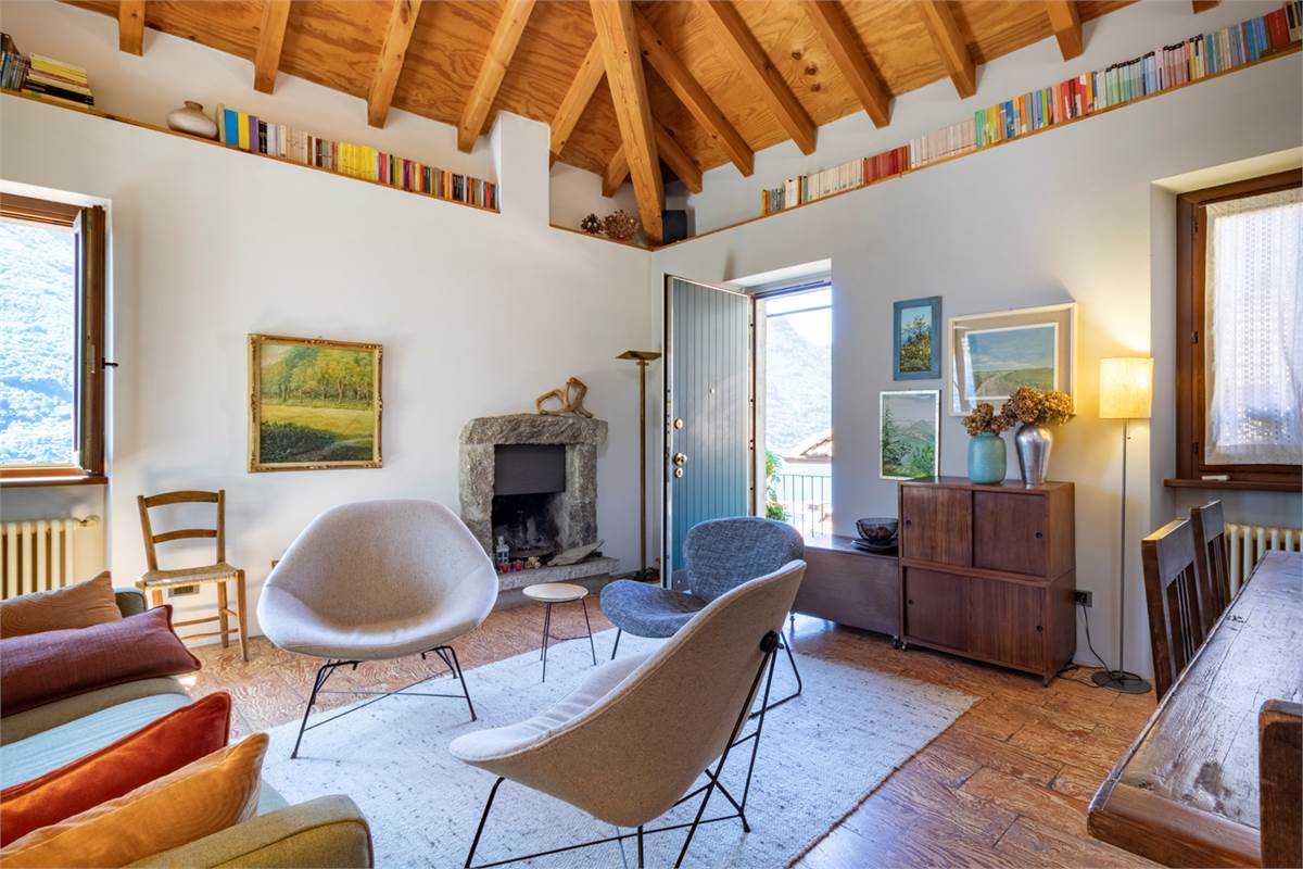 POGNANA LARIO - AFFASCINANTE PORZIONE DI CASA CON VISTA LAGO TERRAZZI E DEPANDANCE