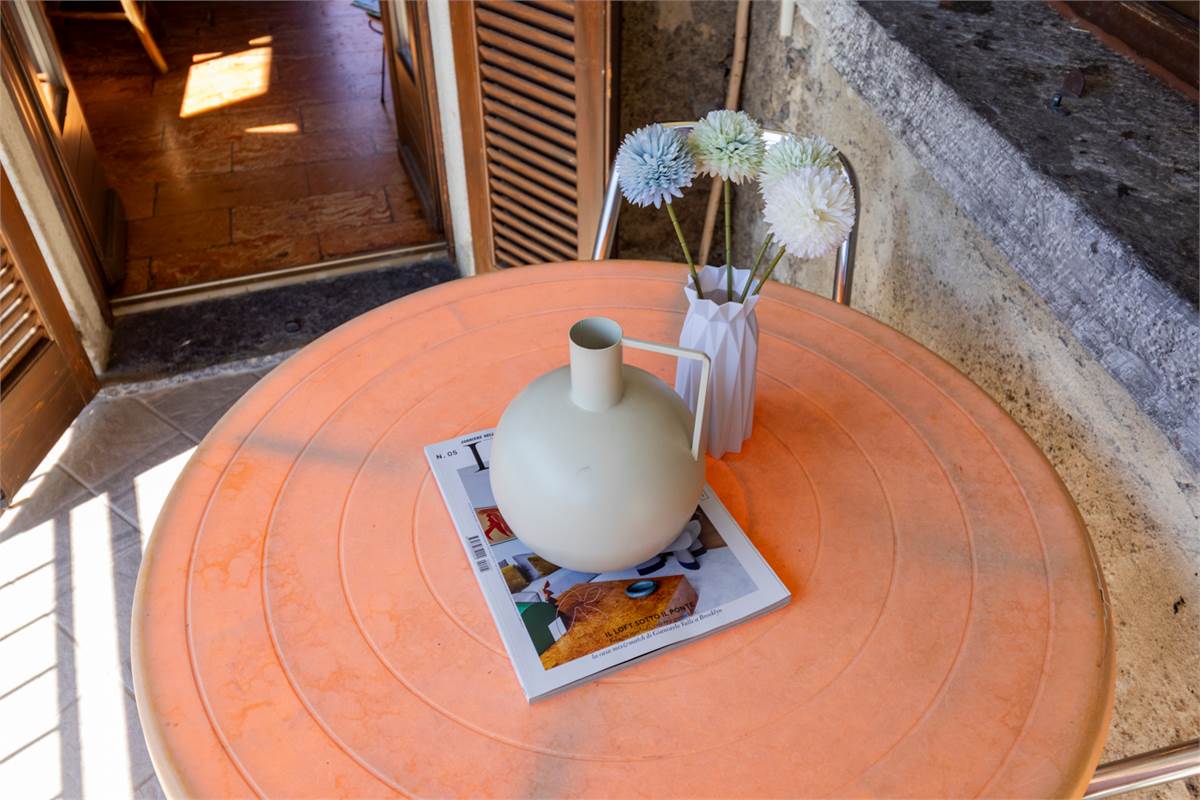 POGNANA LARIO - AFFASCINANTE PORZIONE DI CASA CON VISTA LAGO TERRAZZI E DEPANDANCE