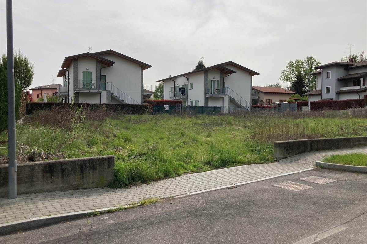 VILLA GUARDIA NUOVA BIFAMILIARE