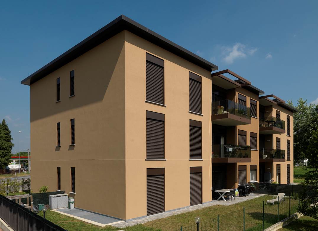 GUANZATE TRILOCALE CON TERRAZZO E BOX